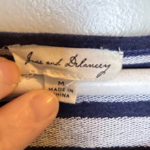 June and Delancy Striped Tee 3/4 Length Scroop Neck Navy Striped Preppy - Picture 3 of 7